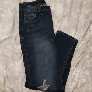 Kensie Distressed Jeans